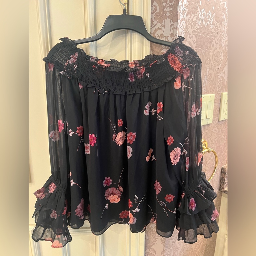 Block floral blouse CeCe Never worn